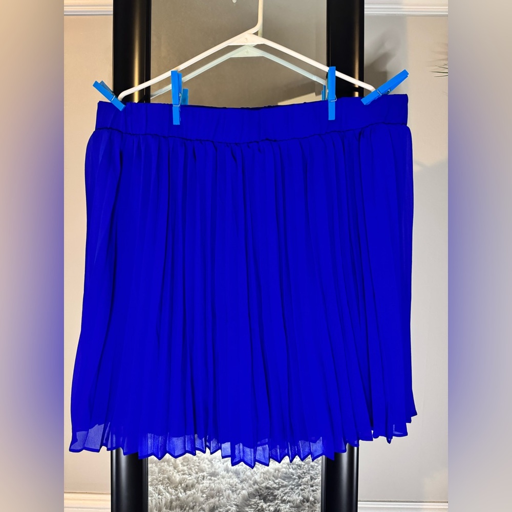 Torrid Royal Blue Pleated Mini Skirt - Picture 3 of 13